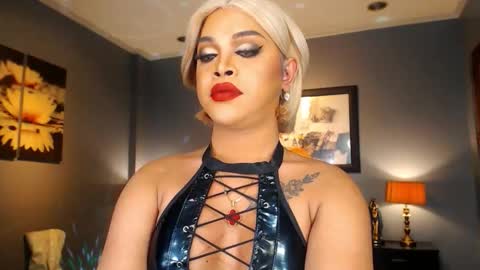 UrMajestyTyra online show from 02.03.26