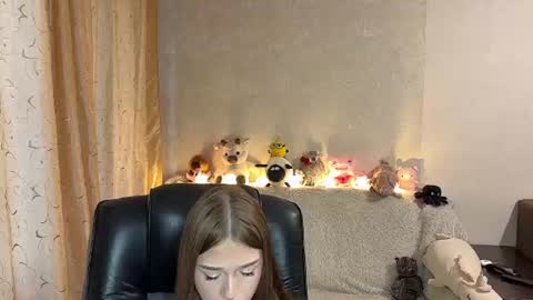 Snapshot of urmeowkitty chatting on 07.30.26 Molly online show from 07.30.26
