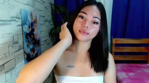 Snapshot of urpinay_girl01 chatting on 06.16.26 Ms Ayesha online show from 06.16.26