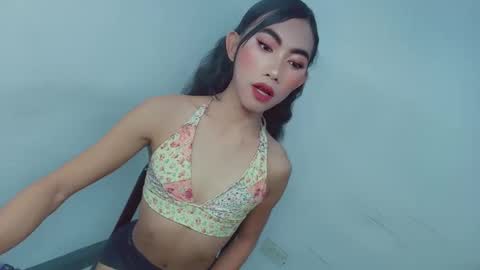 urpretty_mistake online show from 02.04.26