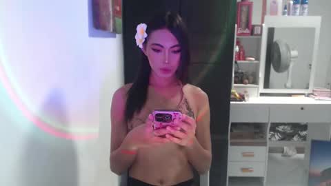 urpretty_mistake online show from 04.24.26