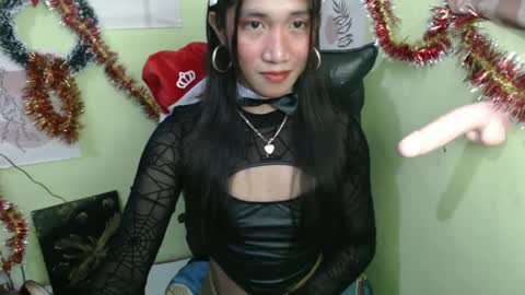 Snapshot of urprincessamara69 chatting on 12.15.24 Amara online show from 12.15.24