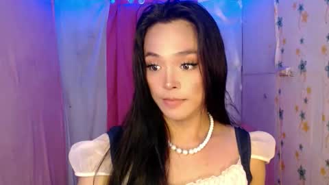 TYRA online show from 04.08.26
