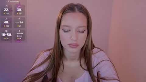 Snapshot of ursexybbhere chatting on 06.19.26 Olivia online show from 06.19.26