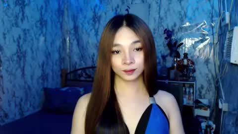Snapshot of ursexytrans_cum chatting on 12.04.24 Yhana online show from 12.04.24
