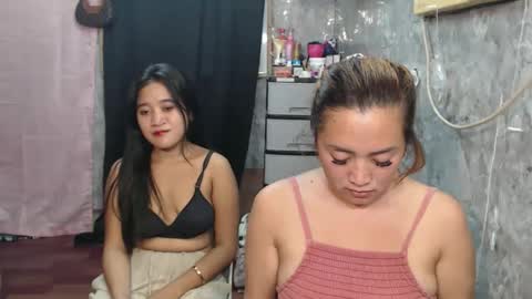 Snapshot of ursweetpinky chatting on 04.23.26 ursweetpinky online show from 04.23.26