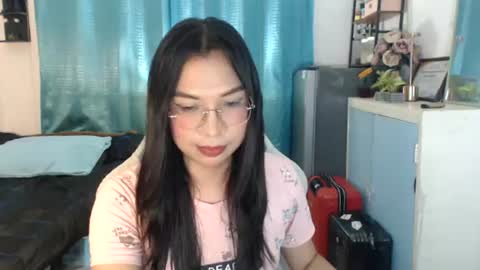 Snapshot of urwetasianprincessxx chatting on 07.28.26 Ashley Kate Mateo Gray online show from 07.28.26