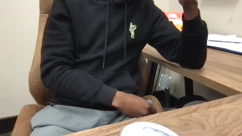 Urwivesaffair online show from 09.09.25