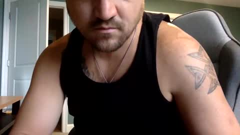 Snapshot of usamalemgj chatting on 11.08.25 JayDee20420 online show from 11.08.25