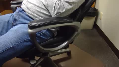 Snapshot of useemie chatting on 01.08.25 useemie online show from 01.08.25