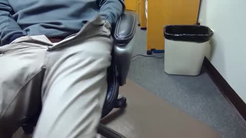 Snapshot of useemie chatting on 01.28.25 useemie online show from 01.28.25