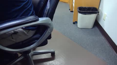 Snapshot of useemie chatting on 02.10.25 useemie online show from 02.10.25