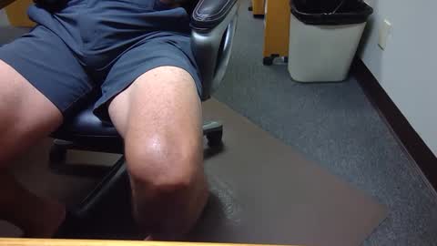 Snapshot of useemie chatting on 09.10.25 useemie online show from 09.10.25