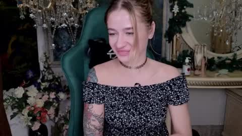 Snapshot of uvrays999 chatting on 01.17.25 Leila online show from 01.17.25