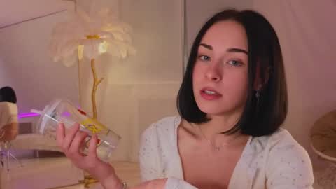 Anika On vacation online show from 01.18.25