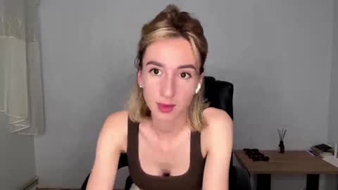 Roxy online show from 05.19.26
