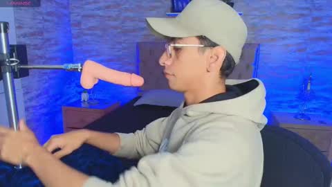 UYUKIE online show from 10.31.25