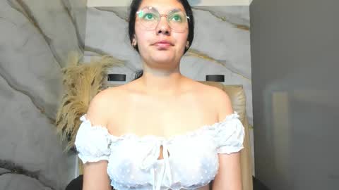 Snapshot of vainilla_cam chatting on 03.09.26 Vainilla online show from 03.09.26