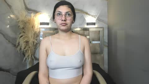 Snapshot of vainilla_cam chatting on 03.12.26 Vainilla online show from 03.12.26