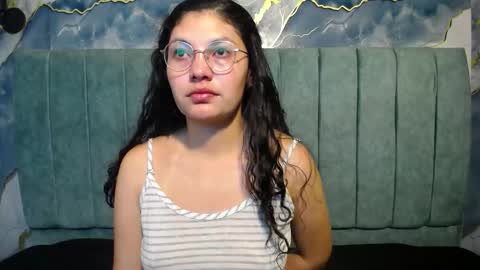 Snapshot of vainilla_cam chatting on 03.22.26 Vainilla online show from 03.22.26