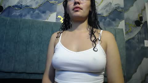 Snapshot of vainilla_cam chatting on 04.08.26 Vainilla online show from 04.08.26