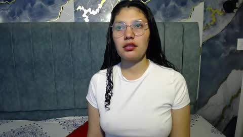 Snapshot of vainilla_cam chatting on 04.14.26 Vainilla online show from 04.14.26