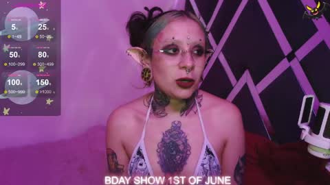 Vainilla Independent model online show from 05.27.26
