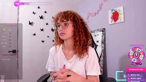 Snapshot of valent_27 chatting on 06.15.26 Valentina online show from 06.15.26