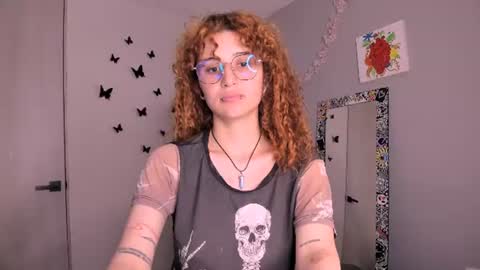 Snapshot of valent_27 chatting on 07.26.26 Valentina online show from 07.26.26
