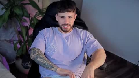 valenthinoking online show from 09.08.25