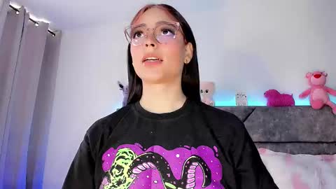 Snapshot of valentina_alba chatting on 01.13.25 Valentina online show from 01.13.25