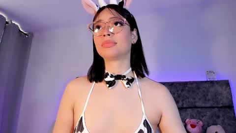 Snapshot of valentina_alba chatting on 02.28.25 Valentina online show from 02.28.25