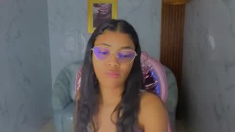 Snapshot of valentina_gomez_s chatting on 06.18.26 Valentina online show from 06.18.26