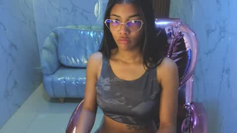 Snapshot of valentina_gomez_s chatting on 06.25.26 Valentina online show from 06.25.26