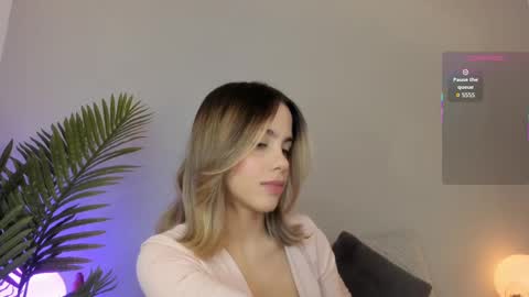 VALENTINA  online show from 09.14.25