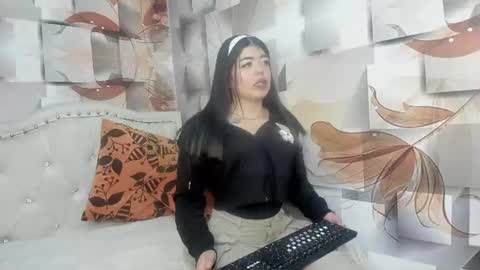 Snapshot of valentina_purple chatting on 07.14.26 VALENTINA online show from 07.14.26