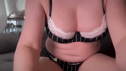 Valentina online show from 09.17.25