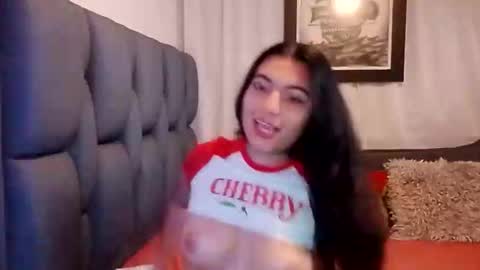 Snapshot of valentinasmith18 chatting on 05.21.26 valentinasmith18 online show from 05.21.26