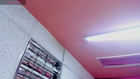 valentinee_xo online show from 07.08.26