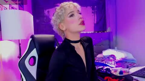 valentinee_xo online show from 07.16.26