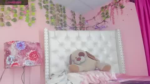 valentinee_xo online show from 07.22.26