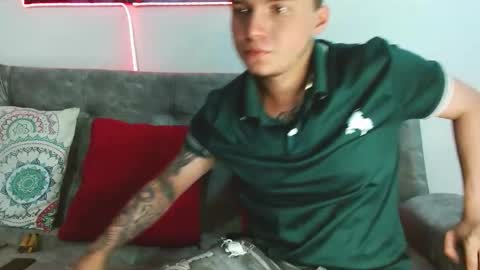 Snapshot of valentino_bel chatting on 11.17.25 Nick online show from 11.17.25