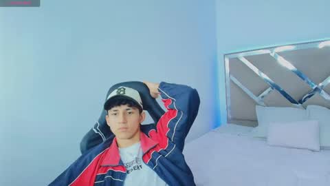 Snapshot of valentino_rey chatting on 04.16.26 valentino_rey online show from 04.16.26