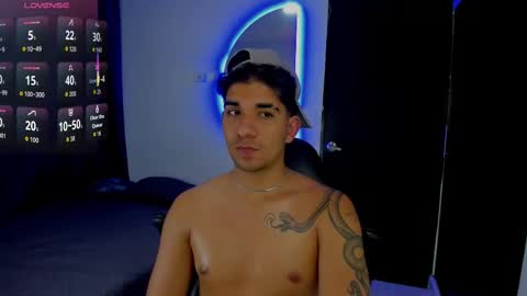 Snapshot of valentino_santos chatting on 10.03.25 valentino santos online show from 10.03.25