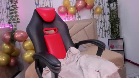 Snapshot of valeria_dark_ chatting on 04.20.26 valeria online show from 04.20.26