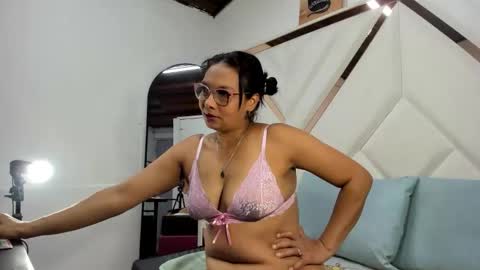 valeria_gil_ online show from 04.07.26