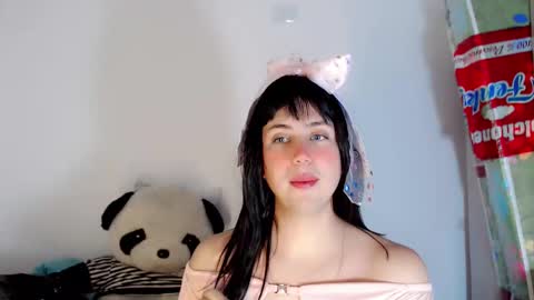 valeriagill_ online show from 10.20.25