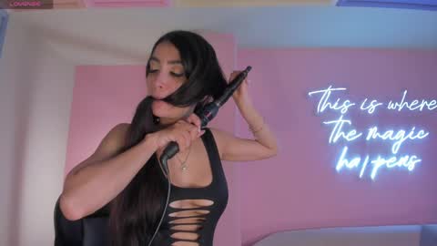Snapshot of valeriavelvet chatting on 06.01.26 Vale online show from 06.01.26