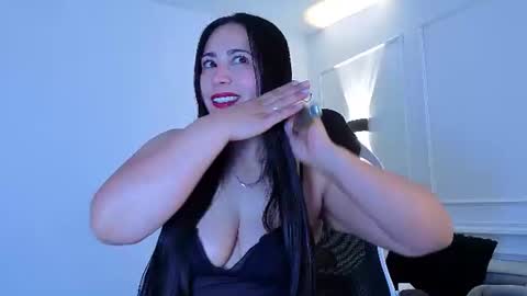 Snapshot of valeriavg_ chatting on 07.27.26 VALERIA online show from 07.27.26