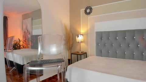 Snapshot of valeriavibes chatting on 01.14.25 Valeria online show from 01.14.25